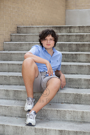 Alamo Heights HS steps for senior pictures